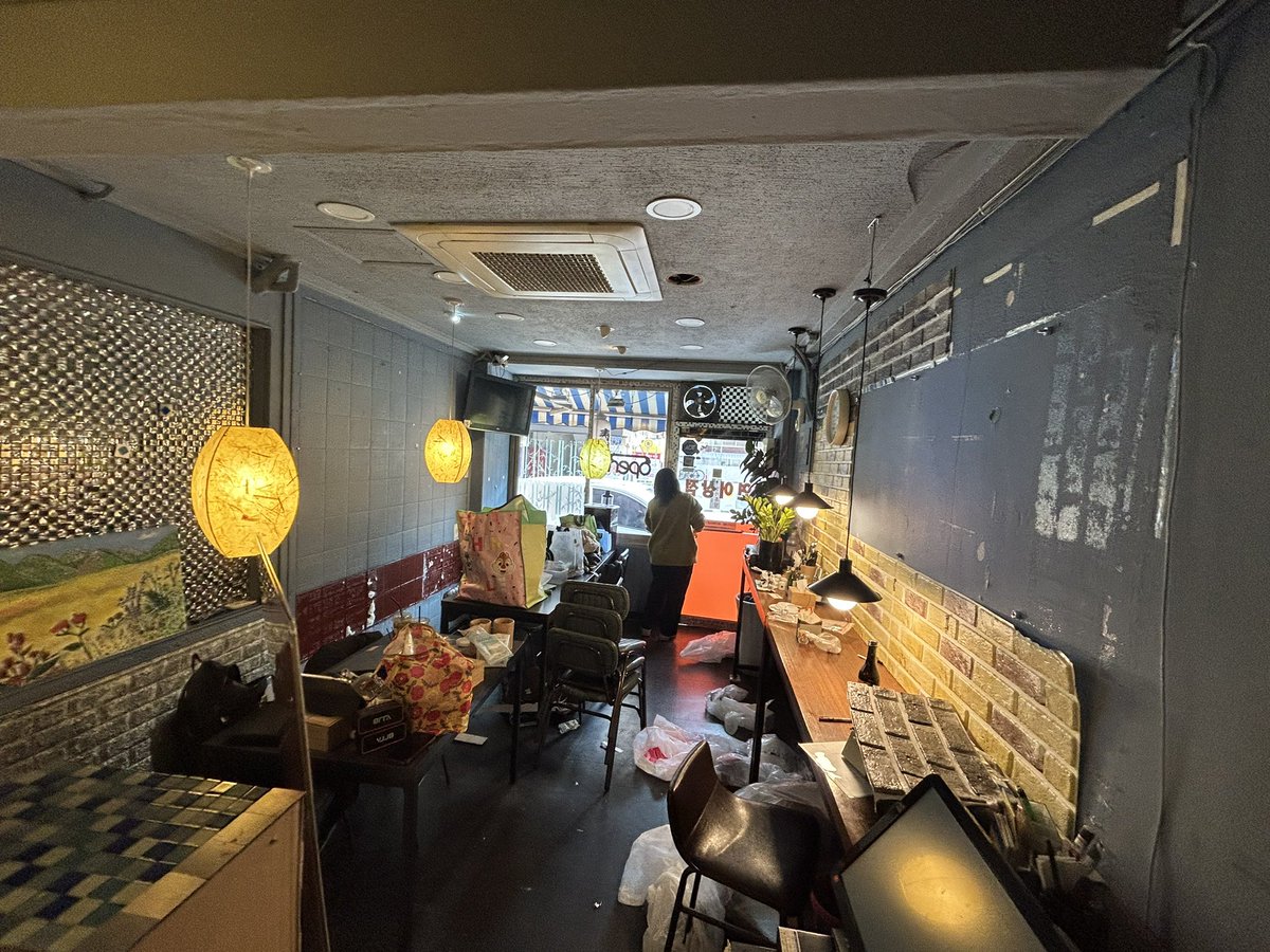 kidacchi_0510's tweet photo. 今日からこちらのお店をDIYやってきまーす
元寿司屋さん
おしゃんな唐揚げ屋の予定
大家業のDIYで学んだことを少しでも活かせたら笑💦
(大半、業者さんに任せそうやけど笑)
楽しみやわ
また、できたらアフター撮ります
#seoul
#guui
#karaage https://t.co/niTiFVZeak
