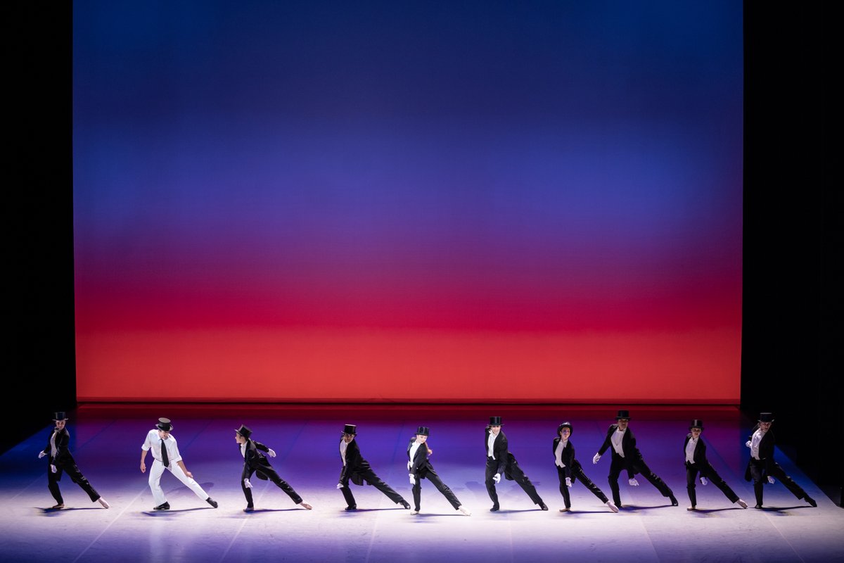 hamburgballett's tweet photo. Impressions from "The World of John Neumeier" ✨ We are dancing the ballet gala with excerpts from famous ballets by John Neumeier until March 5 at the Bunka Kaikan Theater in Tokyo.  #hbontour 📸@kiranwest https://t.co/ygjQxICU2U