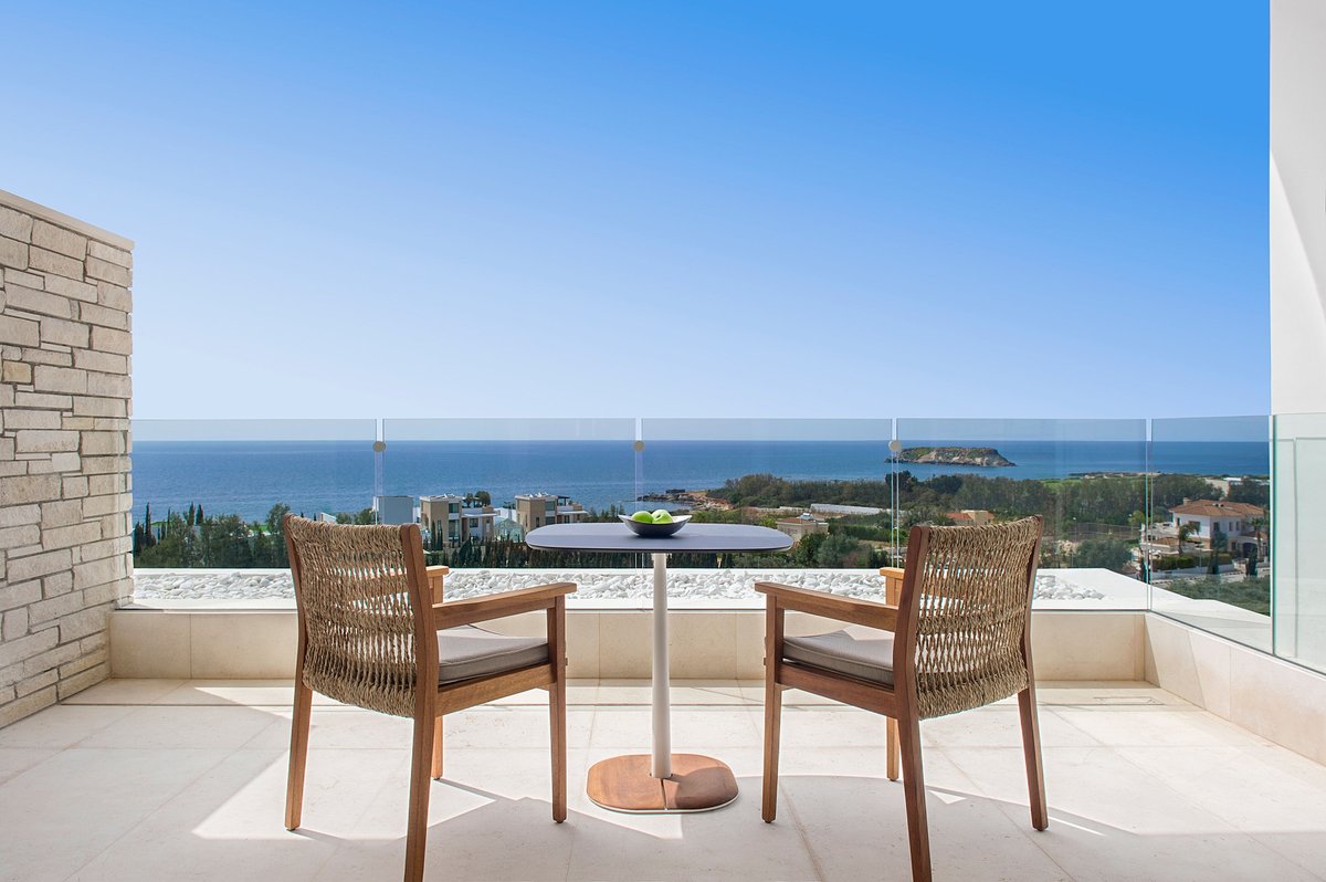 Victoria21_atTC's tweet photo. Redefining world-class luxury hospitality & uniquely located at the cusp of the #AkamaNationalPark in #Paphos #Cyprus 5* Cap St Georges Hotel & Resort occupies a stunning natural seafront surrounded by olive groves.
#holiday #travel #luxury #capstgeorges #cyprus #getintouch #book https://t.co/UBf3z8PDlD