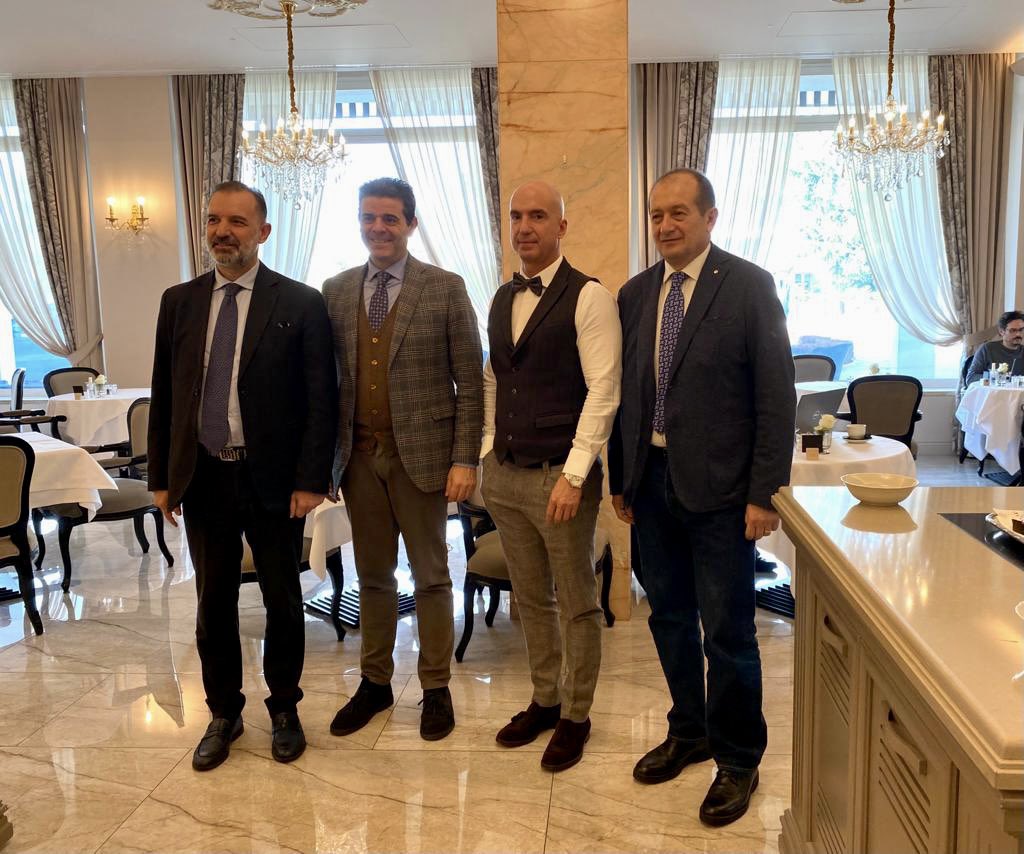 In apertura della seconda giornata di lavoro del meeting dei direttori #federalberghi di #Abano #Terme gli interventi di  <a href="/fedebarbierato/">federico barbierato</a>  <a href="/massimobitonci/">Massimo Bitonci</a> <a href="/RSperanzon/">Raffaele Speranzon 🇮🇹</a> e il saluto di Walter Poli, Presidente di <a href="/federalberghi/">federalberghi 🇮🇹 🇪🇺</a> Terme
