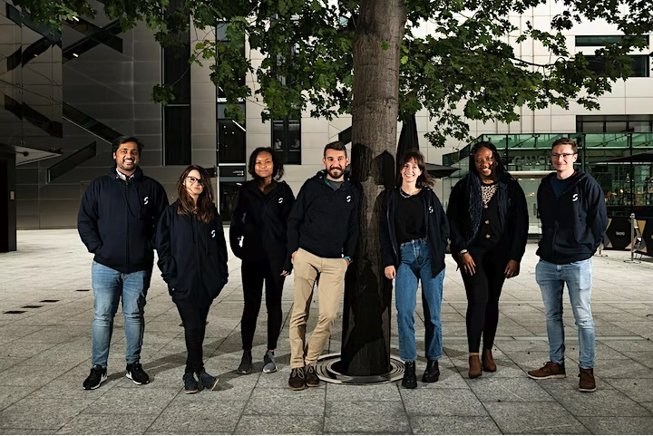 Starling tweet media