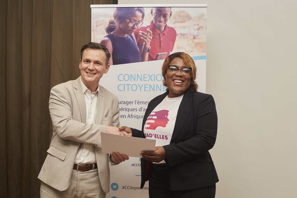 LeadElles's tweet image. techniques pour décrocher des partenaires, c'est officiel ! Lead'Elles vient d'obtenir une bourse d'amorçage du programme connexion citoyenne de CFI médias.  

#LeadElles se présente comme une solution qui visent à inciter, inviter et initier les #filles   et  #femmes   à la