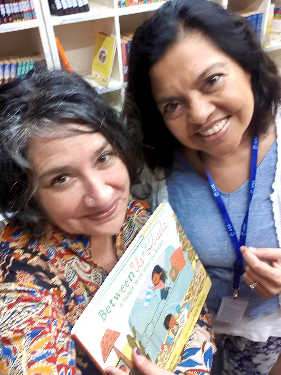 FernaLatorre's tweet photo. @AISChennai inspired by Mitali Perkin's book: Between Us and Abuela, Spanish students display an Art installation making connections to story during #LitWeek
¡Gracias @MitaliPerkins !
@AISCLanguage
@AISCElementary @biblio__babs https://t.co/x35xdLgMtT