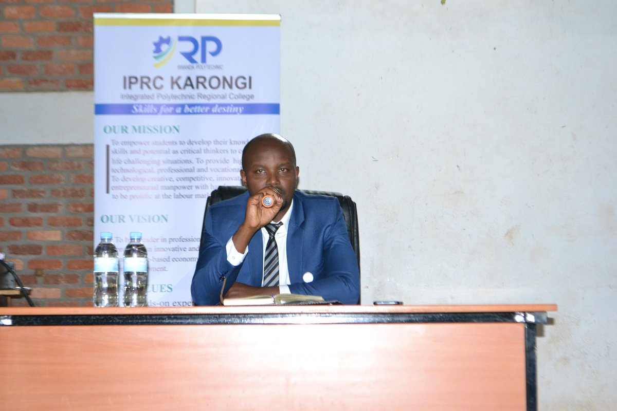 Karongi_College's tweet photo. With the topics "Savings, investment and the slf-reliance principals" &amp; "Innovation spirit and College's successful innovative projects", the students were also urged to be self-reliant and innovative.  #RPInductionWeek2023 @RwandaPolytec https://t.co/jGhZ6bYAd8
