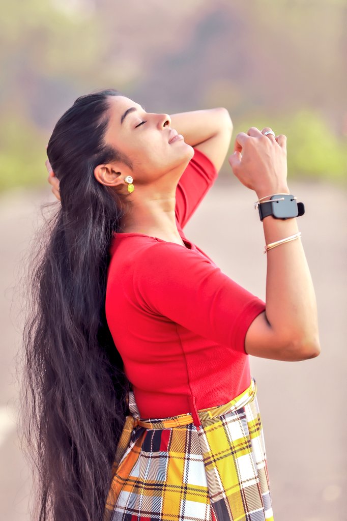 actress_mirror's tweet photo. Heart wants love,
Mind wants success,
Soul wants peace :)

#SheelaRajKumar #ActressMirror https://t.co/Ch3e0Nn60i