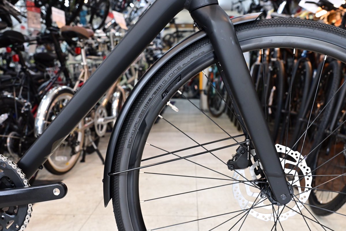 SeocycleSamezu's tweet photo. フラットバーグラベル・フルフェンダー・ワイヤー内装ステムと色々と印象的なモデル SCOTT METRIX30EQ Sサイズが入荷です。
1台で何役もこなせるマルチに遊べる1台です。
#SCOTT #スコット #グラベル #フラットバー https://t.co/c7Vj9N2YLf