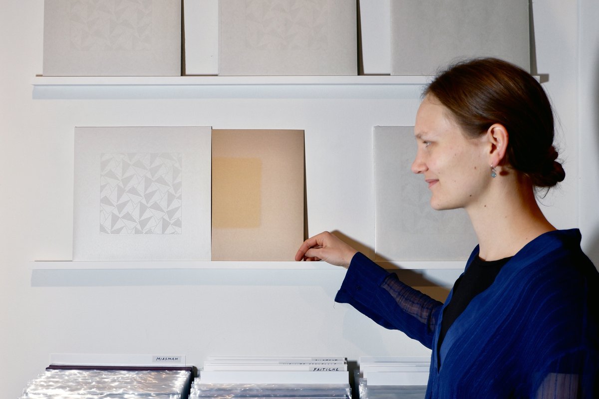 sonic pieces (@sonicpieces) on Twitter photo Happy release day for <a href="/Cisser_Maehl/">Cisser Mæhl</a> ´s debut album "Innemuseum". Out today and streaming on all platforms!
Bandcamp > cissermaehl.bandcamp.com/album/innemuse…
Spotify > open.spotify.com/album/0brljLIT…
mi - so (LP) > mi-so-store.com/products/cisse… Happy release day for <a href="/Cisser_Maehl/">Cisser Mæhl</a> ´s debut album "Innemuseum". Out today and streaming on all platforms!
Bandcamp > cissermaehl.bandcamp.com/album/innemuse…
Spotify > open.spotify.com/album/0brljLIT…
mi - so (LP) > mi-so-store.com/products/cisse…