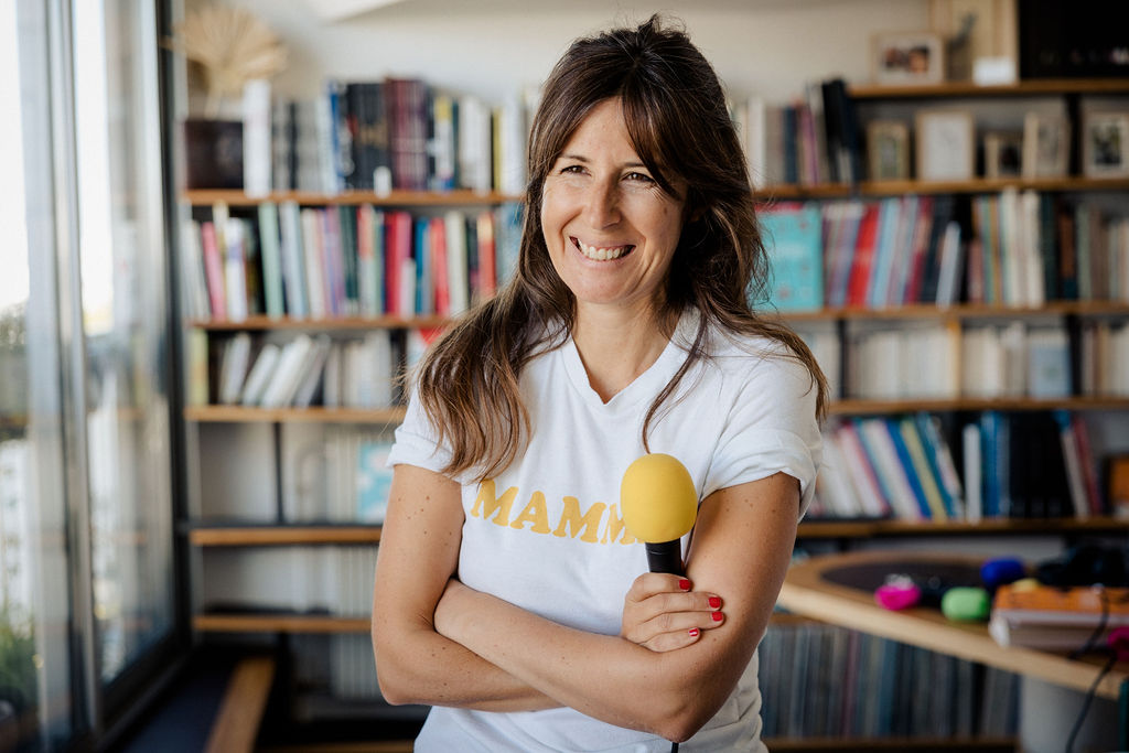 Je suis une ex-directrice marketing reconvertie en podcasteuse. 

Je fais : 

Des podcasts pour les enfants : smartlink.ausha.co/nouvelles-hero…
Des podcasts pour les podcasteurs : celinesteyer.substack.com
Et aussi d'autres choses :  linkedin.com/in/celinesteye…

Au plaisir d'échanger : ✉