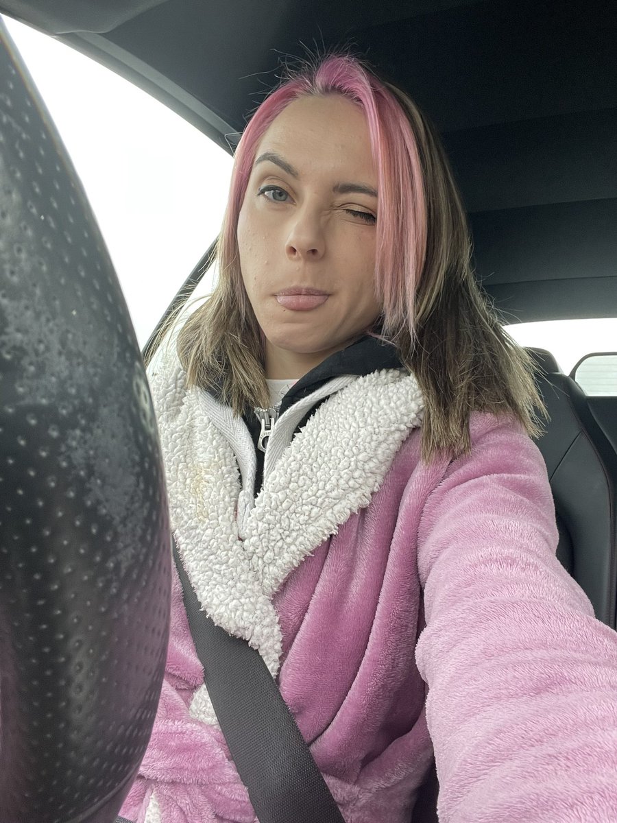 Chloe Toy on Twitter "Off to see X_MissMay_X and jimmydrawsvr for