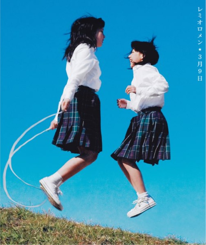 【ちょうど19年前】2004/3/9
レミオロメン
シングル「3月9日」発売
11位 / 13.9万枚
現在も卒業ソングの定番として広く親しまれている楽曲。
「粉雪」が主題歌である翌年のドラマ「1リットルの涙」挿入歌。
ボーカル・藤巻亮太は本日"THANK YOU LIVE 2023"を開催する。