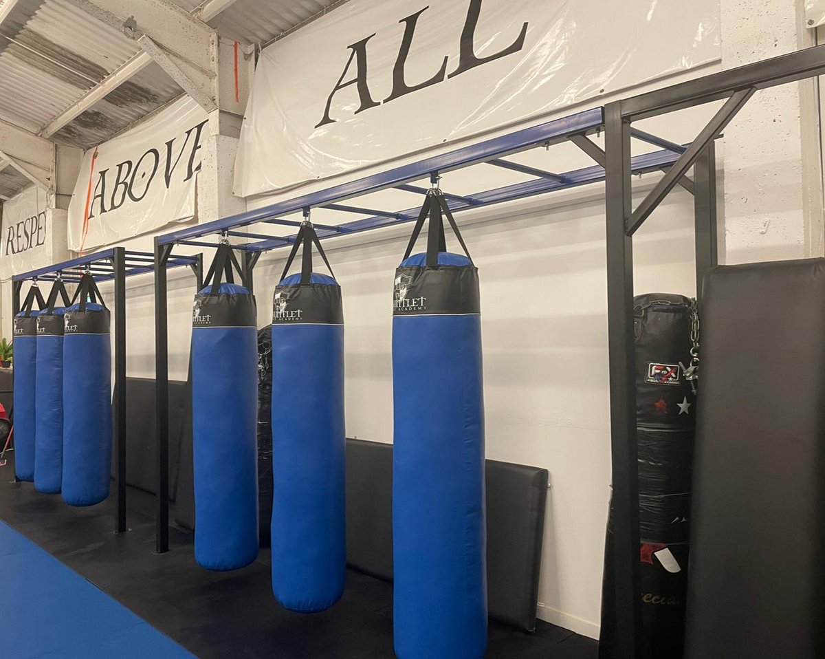 TrojanFitUK's tweet image. Custom bag racks and customised punch bags, all supplied and installed by trojanfit.uk

#boxingring #boxingclub #boxingfitness #boxingworkout #boxinglife #boxingtraining 
#mmafighter #mma #mmalifestyle #mmafights #mmaworkout #mmatraining