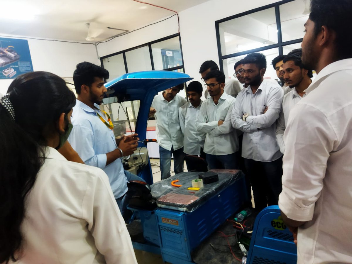 NSDCIndia's tweet photo. NSDC is pleased to partner with ISIEINDIA Pvt. Ltd., a placement-oriented skill development venture, to help bring world-class training programs that would enable aspirants to get into high-growth careers. https://t.co/ZeLnWCbCuA