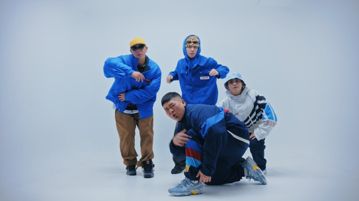 BOAT__CREW's tweet photo. GOiTO-STILL

GOiTO君は一言であらわすと「現場！」って感じで。ダンスイベントの司会でも、クラブでのMCでも、現場のグルーヴと格闘してきた人なんだと思います。BOATの中でもその現場”勘”は貴重で。毎回ライブの時には彼の”勘”に助けられてます。

https://t.co/CTKkxnng8r https://t.co/bV269nSQgd