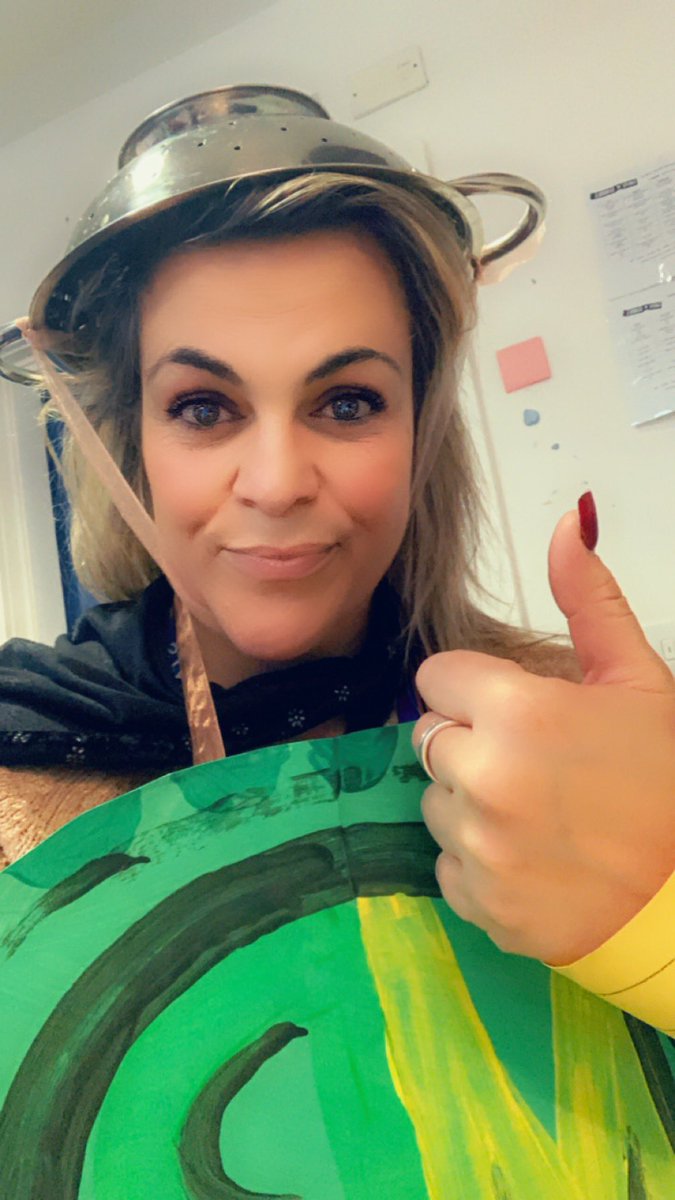 LauraJanePais's tweet photo. Yeah… I love World Book Day..🙈🤗 #MichaelRecycle https://t.co/eXT3hHjla0
