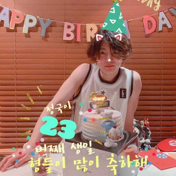 btspopper_army's tweet photo. @daisyjeongguk O hala 23 yaşında 🥺 https://t.co/86iZ1sWsM0