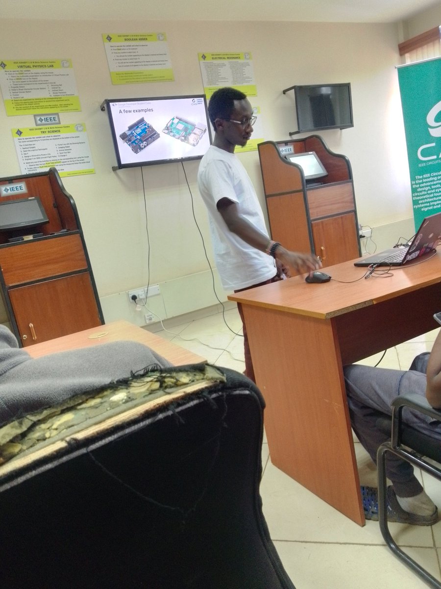 Productive session ongoing at Chandaria Inovation center KU focusing on PCB design for begginners

@KagunyiKagwe #embed #joinCAS #CASSKU #CASSdesignseries