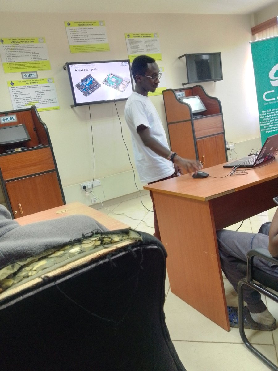 pakenywa's tweet photo. Productive session ongoing at Chandaria Inovation center KU focusing on PCB design for begginners
@KagunyiKagwe #embed #joinCAS #CASSKU #CASSdesignseries https://t.co/8PctSG5dJq