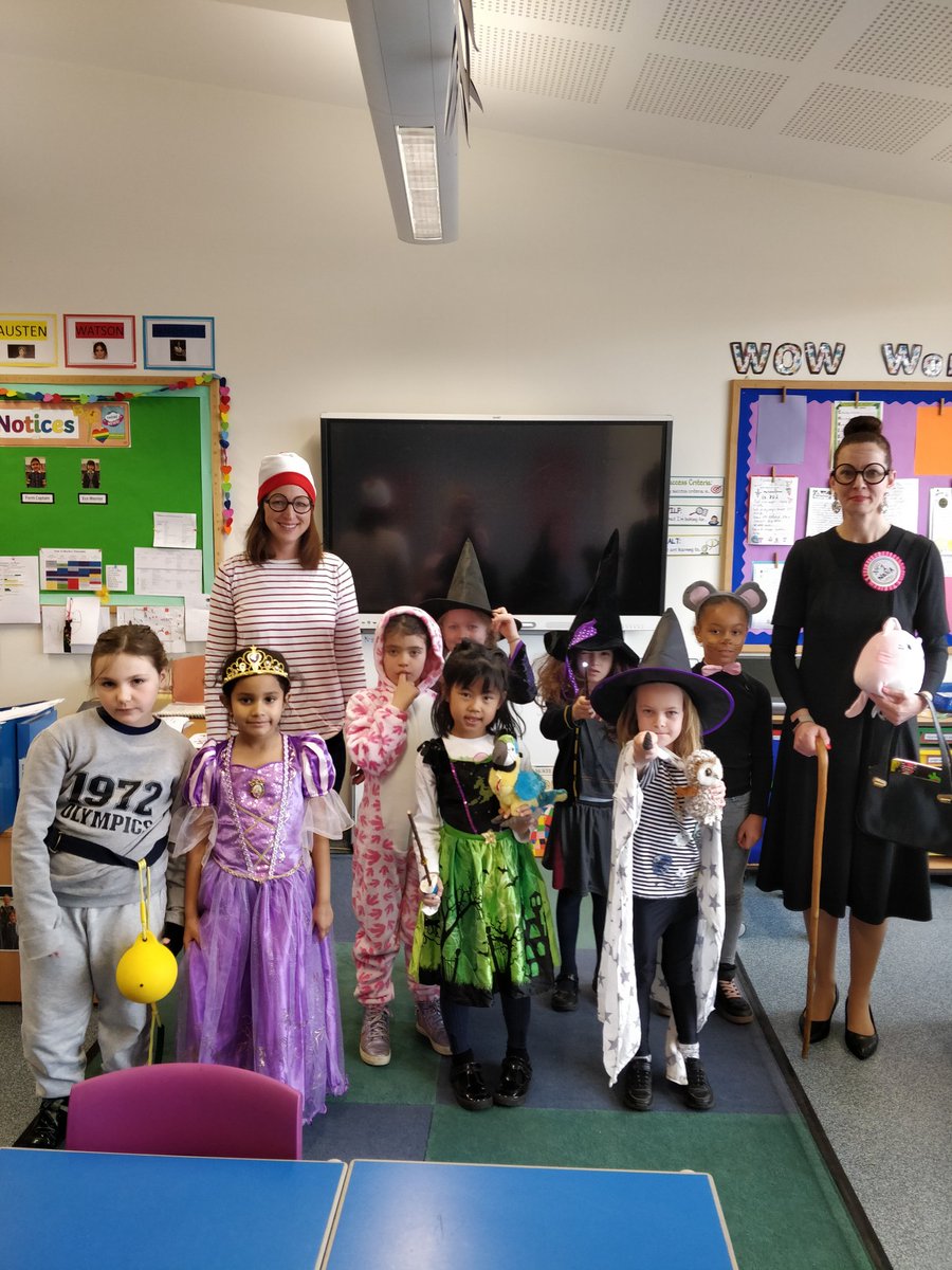 Happy dress up day, the day Year 2 have been waiting for all week! What a great set of characters they are 📖 #dressup #WorldBookDay2023 #bookweek #Reading
