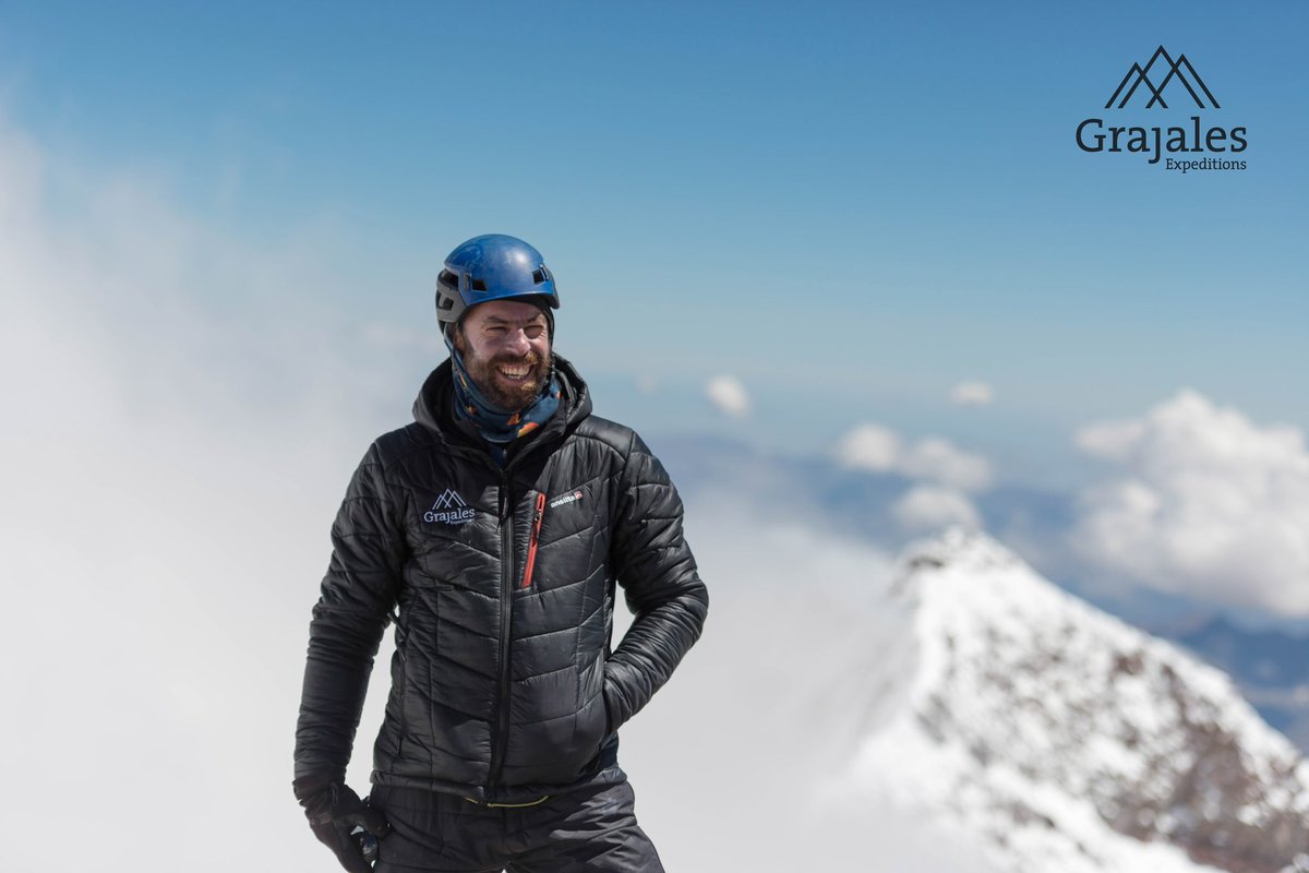 Our #mountainguides are protected by @ansiltaoficial , the most reliable #mountainoutfitters in Latin America. 
—
#GrajalesExpeditions #7summits #Mountaineering  #Aconcagua