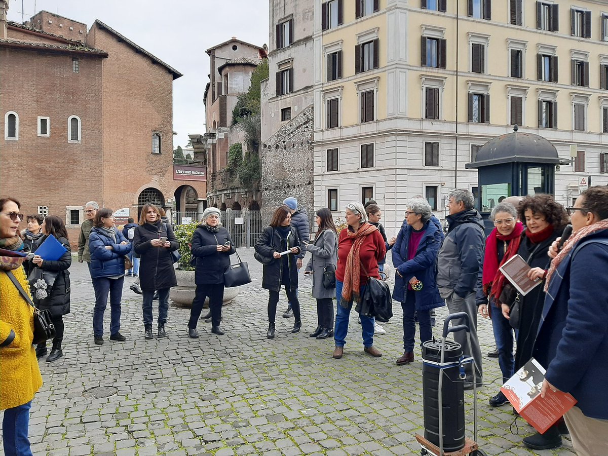 Acli_nazionali's tweet photo. Fatina Sed fu deportata ad Auschwitz nel 1944 quando aveva 13 anni. Solo molti anni dopo riuscì a scrivere la sua storia in un quaderno ritrovato da sua nipote Fabiana @Disegni che oggi ci accompagna nel #ghetto di #Roma #unagiornataparticolare https://t.co/CKgRBYDk9C
