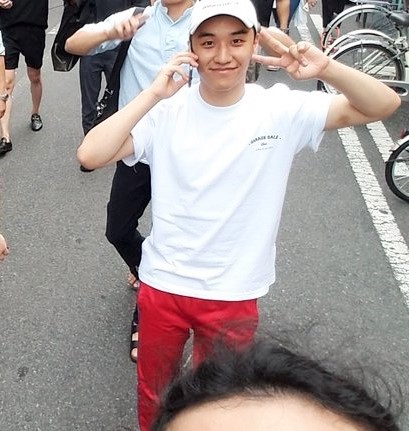 KiraVideo90's tweet photo. Sensei updated with Ri's pict saying "Another Amemura date" to then specific "I'm not pretending".
But that's 2017 pict 😒
Maybe he was really there with Ri but he updated with another pict by his request.
Seungri will show himself when he'll be ready to have web attention again. https://t.co/O0wntq6euy