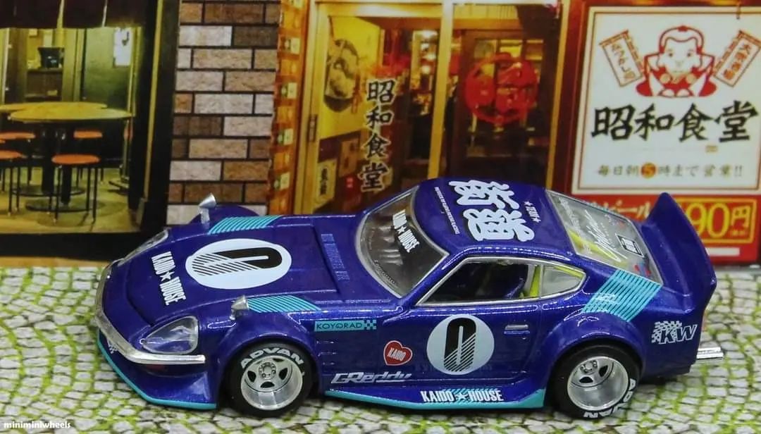 Kaido House x Mini GT 1:64 Datsun KAIDO Fairlady Z S30Z Wide Spec Dark Blue Limited Edition
#jdm #garage #lbwk #carculture #toycollection #toyscollector #toyphotography #diecast #toys #hobbyphotography #toycars #car #likesforlike #toystagram #toygroup_alliance #mattel