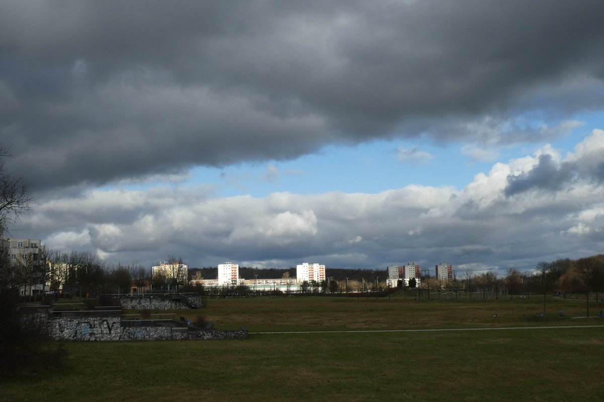Noch ein bisschen #Marzahn im Winter.
Der Wiesenpark - eigentlich das langweiligste Stück an der Wuhle, wie ich finde.