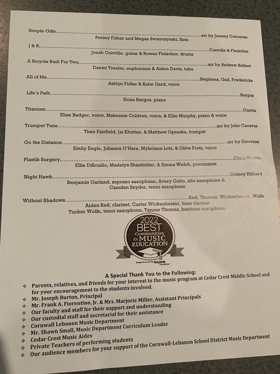 cedarcrestband's tweet photo. Excellent performances by all of the CCMS musicians at their Solo and Small Ensemble Concert! Super cool event! #concert #chambermusic #solo #smallensemble #excellence #FalconPride #nofear https://t.co/XDFfq2pYFP