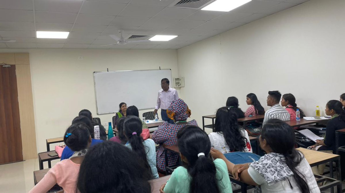 Bishnu1991's tweet photo. KSFH Sociological Lecture Series commenced at School of Social Financial and Human Sciences, KiiT University with @being_tanayaM lecture on Changing Landscape of Sociology.  The lecture begins with the presence of our Esteemed Director Sir, Faculties and Students of Sociology. https://t.co/pcYmxIvPko