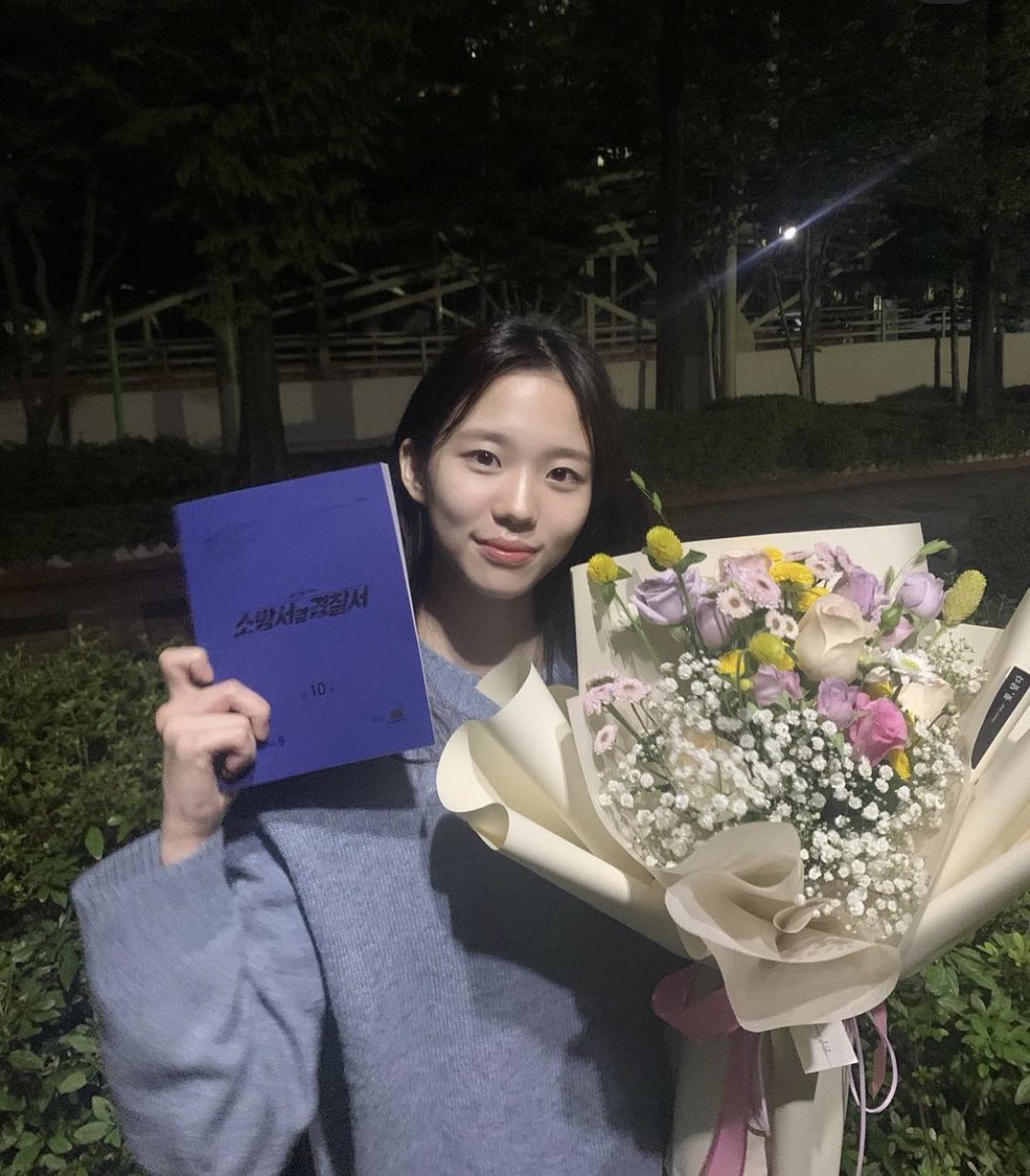 yeyeskii's tweet photo. “although it was late..
#thefirstresponders hyunseo🙂”

lee so-e drought era after #SinglesInferno2 is over SHE’S FINALLYY BAAACKKKKK MY BB!!!! 🥹🤍 https://t.co/FBrlp8fOGt