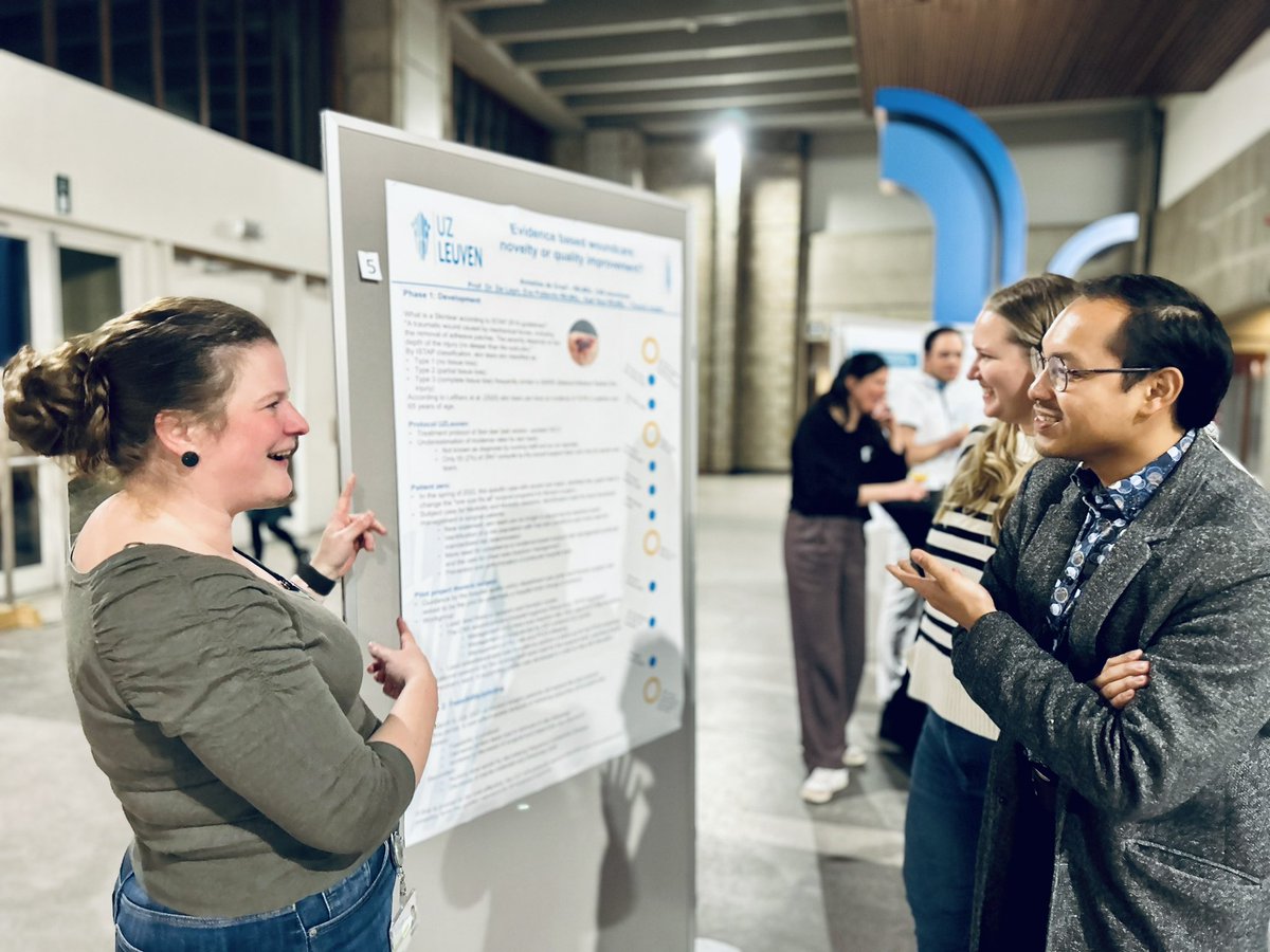 Nathalie Duerinckx (@n_duerinckx) on Twitter photo We mochten 170 deelnemers verwelkomen en inspireren op het <a href="/UZLeuvenNursing/">UZ Leuven Nursing</a> symposium van #verpleegkundigspecialisten over Implementatie van evidentie in de klinische praktijk. Fier dat ik dit VS symposium mocht modereren! <a href="/mieke_deschodt/">Mieke Deschodt</a> <a href="/jeff_bosteels/">JeffBosteels</a> <a href="/kbalcaen1/">koen Balcaen</a> We mochten 170 deelnemers verwelkomen en inspireren op het <a href="/UZLeuvenNursing/">UZ Leuven Nursing</a> symposium van #verpleegkundigspecialisten over Implementatie van evidentie in de klinische praktijk. Fier dat ik dit VS symposium mocht modereren! <a href="/mieke_deschodt/">Mieke Deschodt</a> <a href="/jeff_bosteels/">JeffBosteels</a> <a href="/kbalcaen1/">koen Balcaen</a>