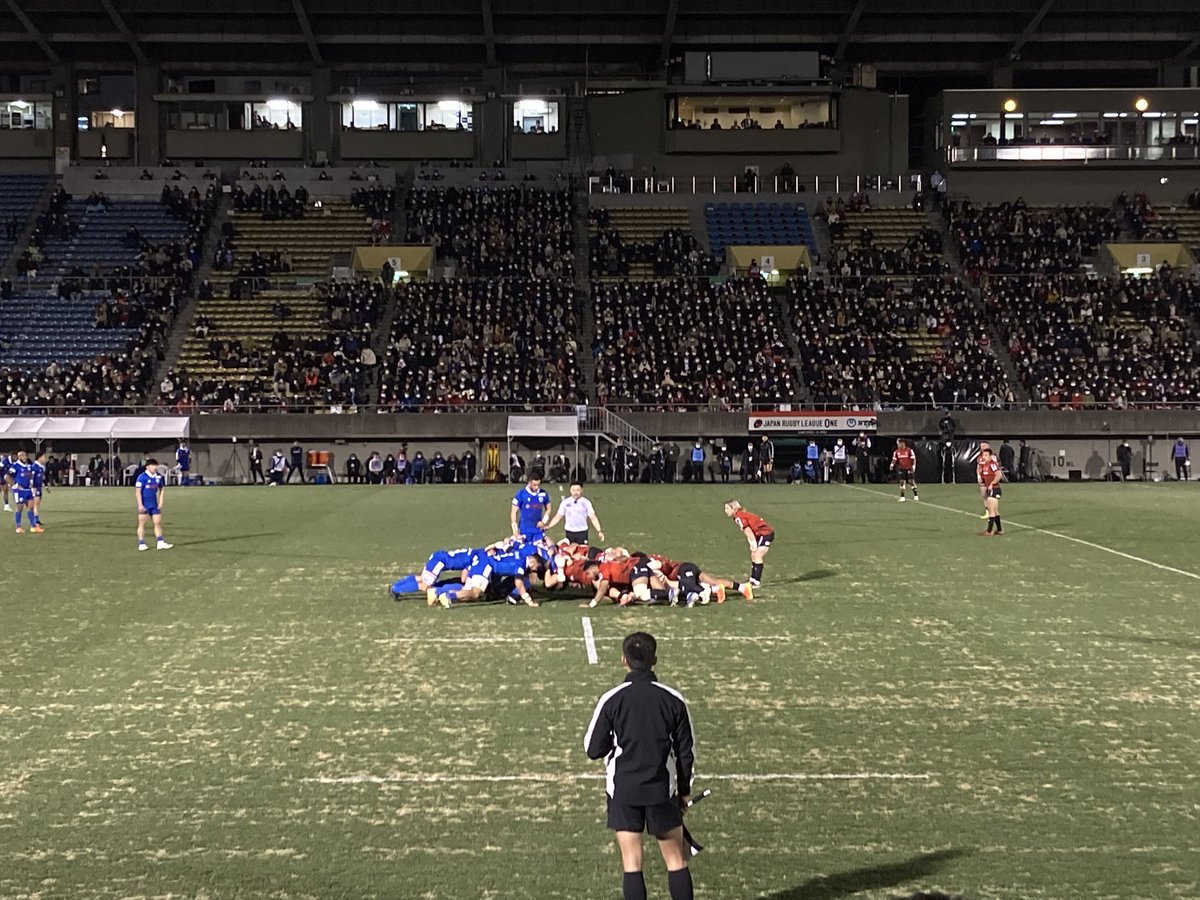 R04ltd's tweet photo. 金曜の夜、🏉ナイター楽しんでます

#横浜キヤノンイーグルス #秩父宮ラグビーナイト https://t.co/5iGOZ77E8z