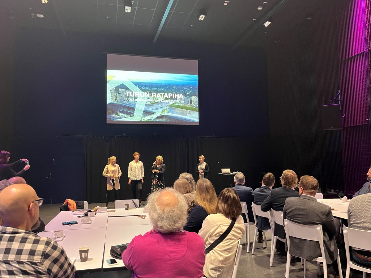 Tänään aamulla <a href="/kauppakamaritku/">Turun kauppakamari</a> järjestämässä Turun Ratapiha -tilaisuudessa kuultiin uusimpia uutisia Ratapihan kaupunginosasta. Kiitos paikalla olleille! #TurunRatapiha #Turku