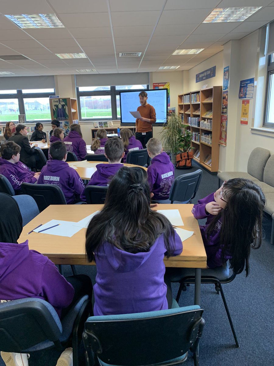 RoseburnPS's tweet photo. As part of our @WorldBookDayUK celebrations, P7 were invited to @CraigmountHS for a wonderful session on twisted fairytales with @ThomasStewart08 #NotAVillian #TwistedFairytales #Creativity #WorldBookDay2023 https://t.co/eVSfUVNEAL