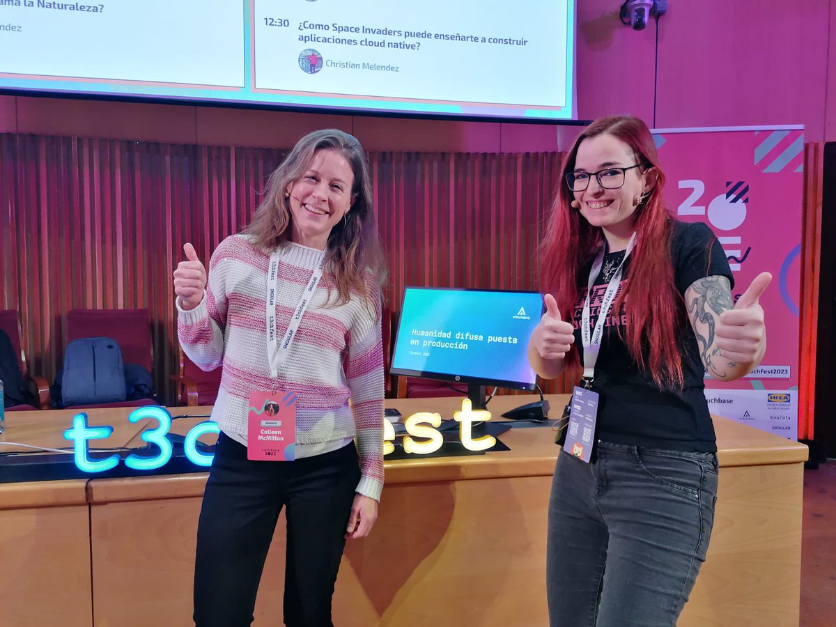 MiriamReyR's tweet photo. Ojo!! Céntrate!! Va a empezar la charla de nuestras súper Ana de Prado y Colleen McMillon sobre “Humanidad difusa puesta en producción”. No te la pierdas!!🫶 @Intelygenz 
https://t.co/sRovlnoL3O https://t.co/PTrmNIRjEv