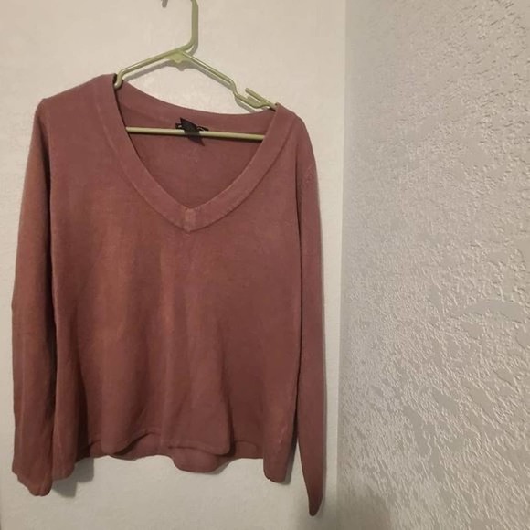 nellecat29's tweet photo. So good I had to share! Check out all the items I'm loving on @Poshmarkapp #poshmark #fashion #style #shopmycloset #modaluxe #torrid #newyorkcompany: https://t.co/kOVDoZ9NyP https://t.co/gjNlZmYbic