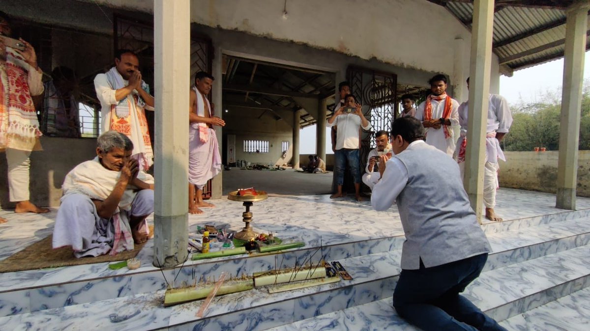 RanjeetkrDass's tweet photo. "Damodardev", The 16th Century follower of Sankardeva's Ekasarana Dharma.

Some of the glimpses of the celebration of "The 134th Birth Anniversary of Sri Sri Damodarev", celebrated in Maharani Nadipar neighbouring area. https://t.co/Y4NLTNW4Gh