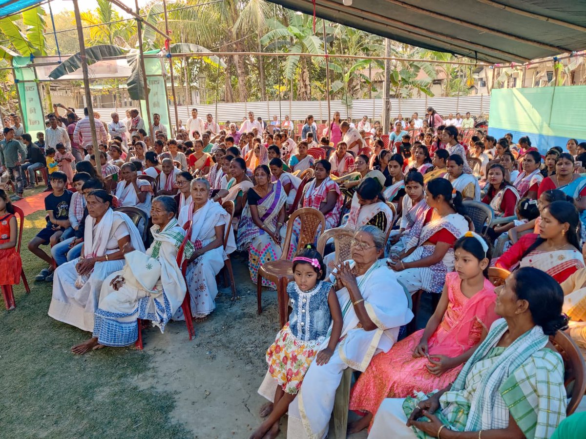 RanjeetkrDass's tweet photo. "Damodardev", The 16th Century follower of Sankardeva's Ekasarana Dharma.

Some of the glimpses of the celebration of "The 134th Birth Anniversary of Sri Sri Damodarev", celebrated in Maharani Nadipar neighbouring area. https://t.co/Y4NLTNW4Gh