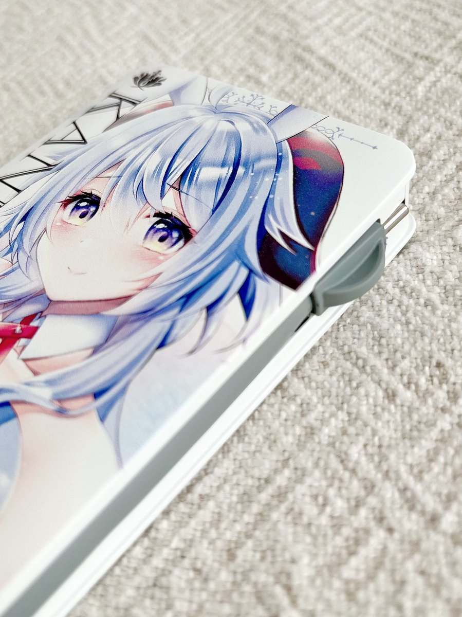 サンクリ新作「バニー甘雨♡モバイルバッテリー」が届きました!

大容量の10000mAh、Qi対応、ケーブル一体型(Type-C、Lightning、USB対応)のモバイルバッテリーです。
ケーブル一体型だからケーブル忘れても安心の仕様です✨ 