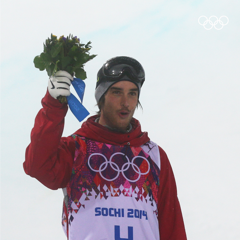 jeuxolympiques's tweet photo. Bronze à Sotchi 2014 et porte-drapeau d'@EquipeFRA à la cérémonie d'ouverture de Beijing 2022.🥉🇫🇷

Kevin Rolland entrera demain dans sa dernière danse lors des finale des Mondiaux de #bakuriani2023 ! Vous lui laissez un petit mot ? 😉👇

@KevinRolland1 I @fedfranceski