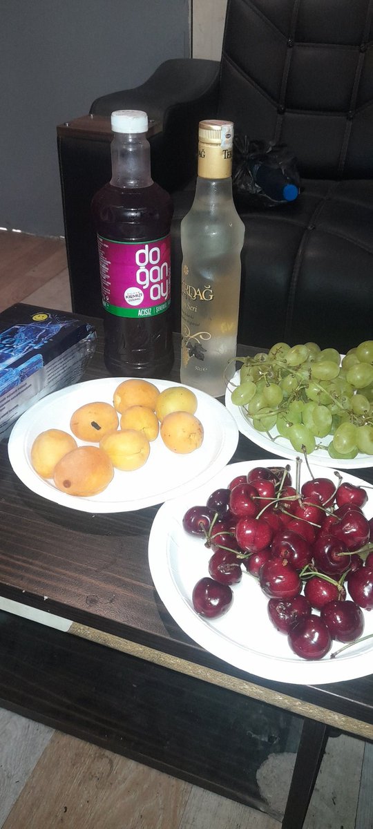 Muhabbet süper varmı tanışmak istiyen