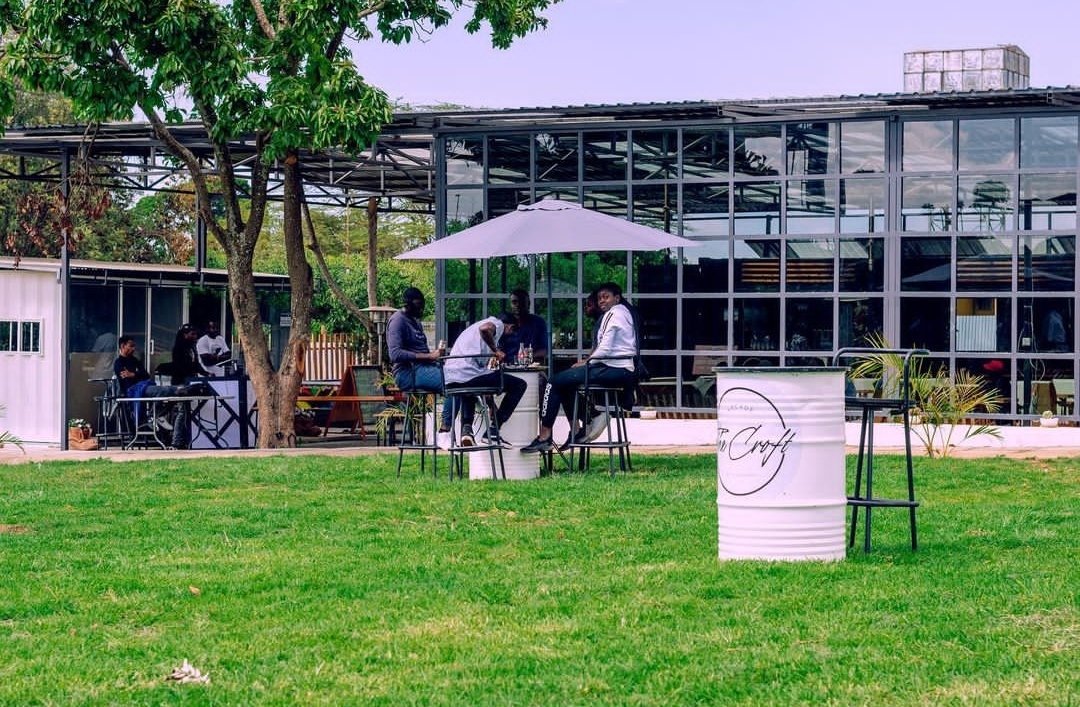 uhproperties_ke's tweet photo. The Croft, an urban lounge in Muthaiga, Nanyuki hosting different kitchens with lush green grounds &amp; popular for events in the region is looking for a COFFEE SHOP specialized in coffee, fresh juices, pastries, breakfast, froyo or something unique to them.. 
Space renting at 25k https://t.co/r6Rq01dLcP