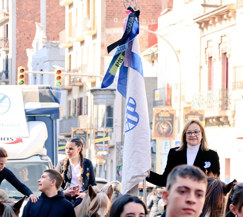 CEEuropa's tweet photo. 🍬 Els colors de l'Europa ja circulen per Gràcia fent ben dolça la festa de #SantMedir de la mà d'@ElsBenPlantats!!! 😍

PD: Si els veieu i crideu "visca l'Europa!" potser us cau algun caramel extra 😉🤭

#futbolcat #ViladeGràcia https://t.co/7Wd9KW3Y3x
