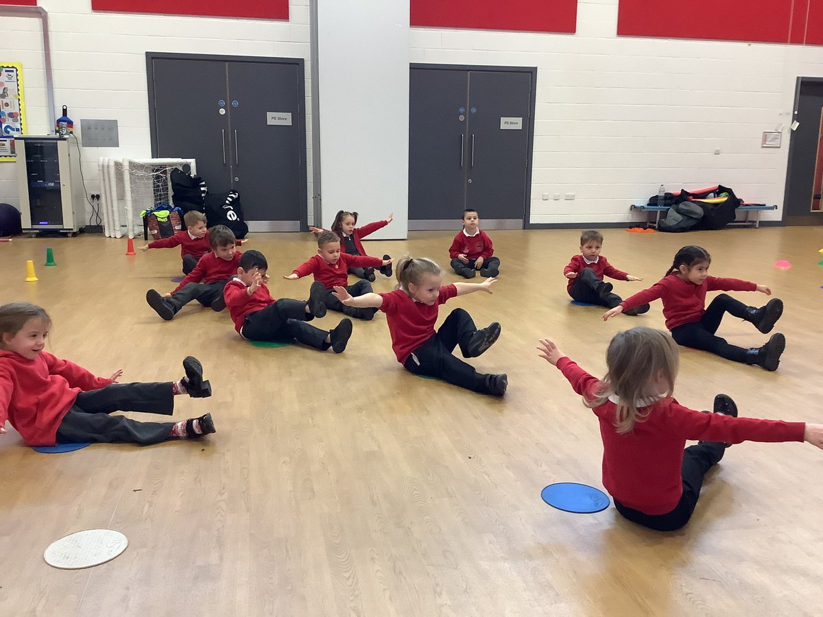 FS2Underthesea's tweet photo. We are really enjoying moving our bodies in different ways! https://t.co/7usjaeQeG7