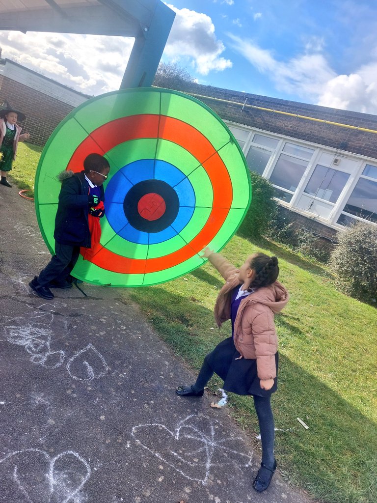eps_diamond's tweet photo. We have really enjoyed exploring the new playground resources this week. We definitely have had lots of fun! 
🤾‍♀️🎾 #playground @PrimaryElaine https://t.co/CNYZMrtxWP