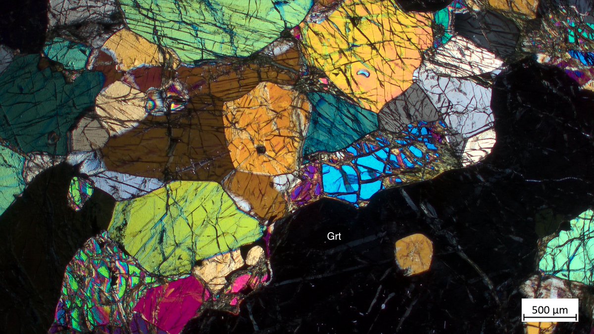 New microscope arrived and ready! Late for  #ThinSectionThursday, but that's ok 🙃. The lovely peridotite is from another time when I almost became an isotope geochemist! 😱 Any guess where is it coming from?