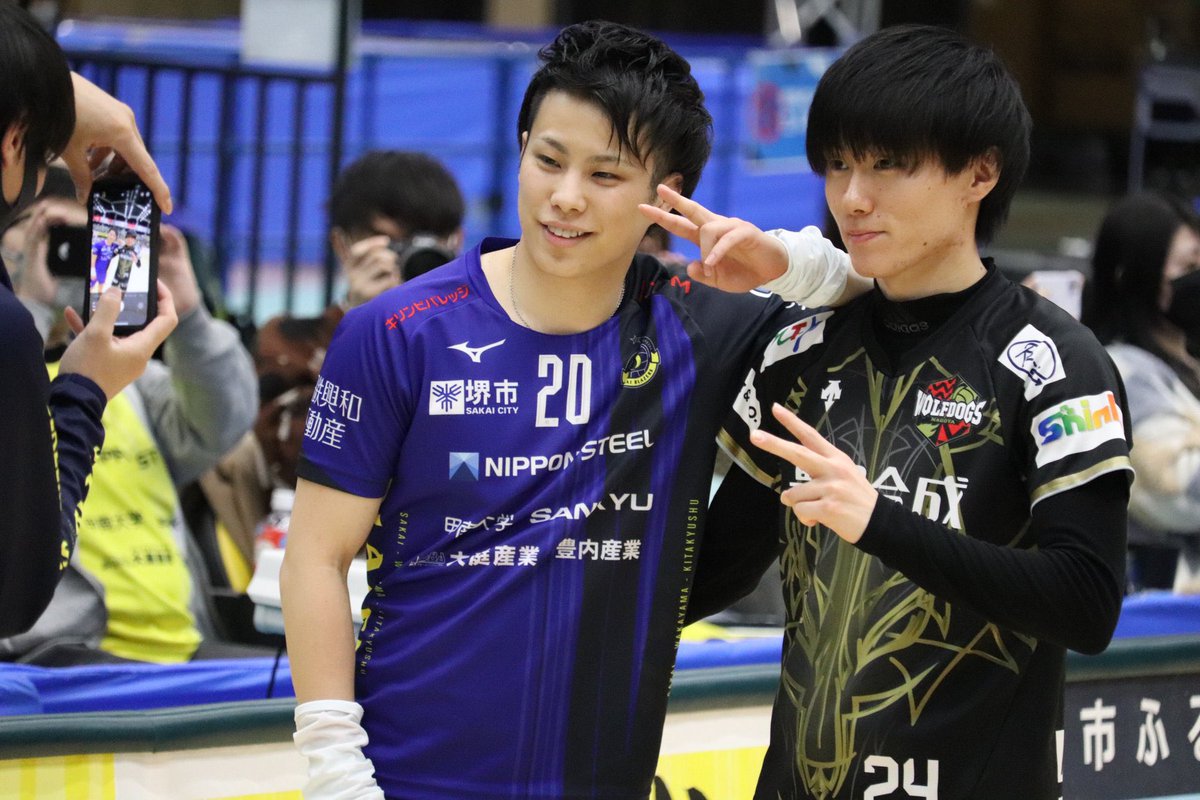 banzai_sekai's tweet photo. ☄️☄️☄️ https://t.co/Th7qZealk9