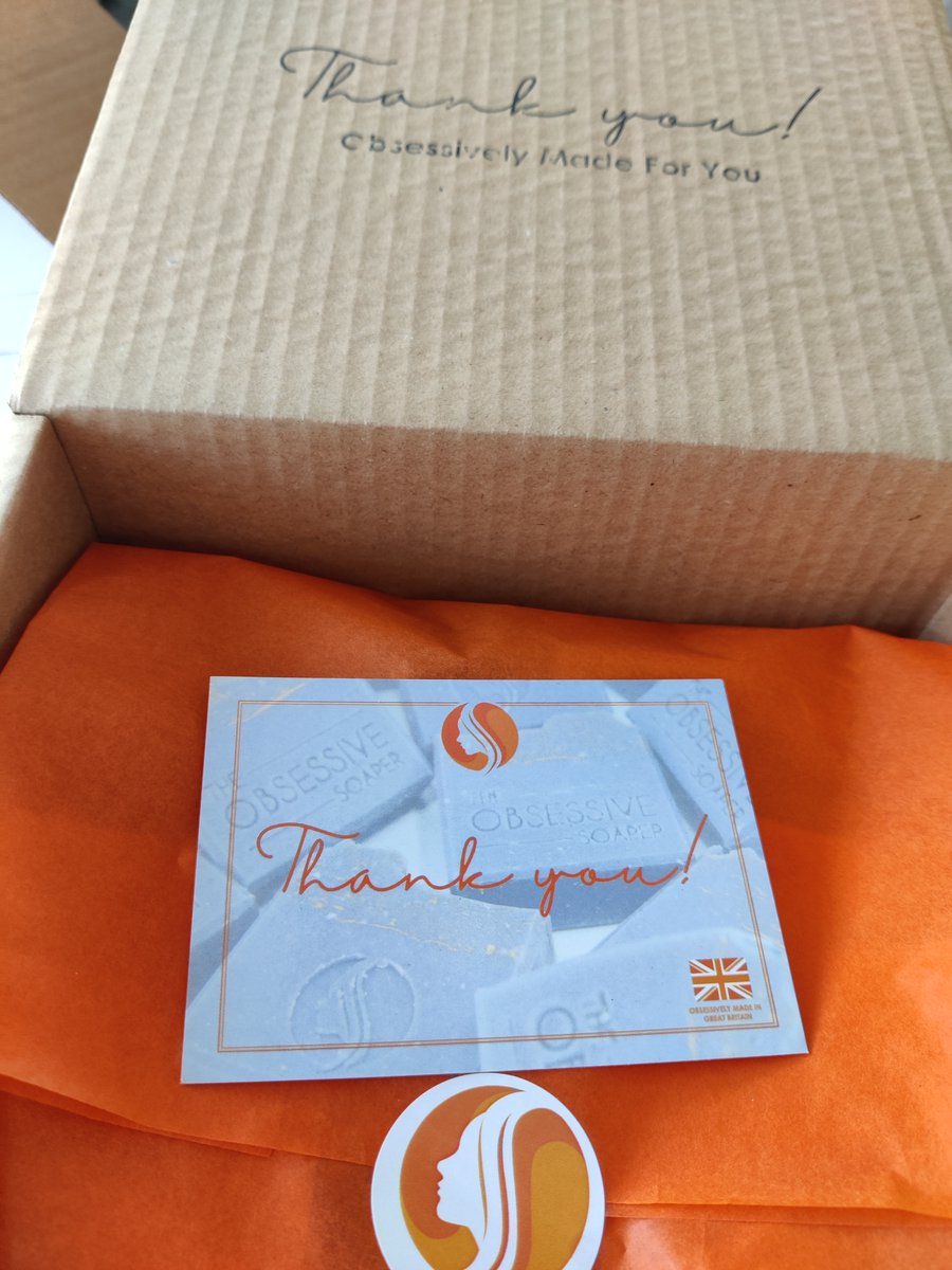 It's Friday! Are you needing some gift ideas?

#body #MothersDaygift #birthdaygift #giftforher #essentialoilcandles #birthday #mother #mothernature #coldprocesssoap #artisan #women #menstyle  #ethical #vegan #gift #giftbox #giftideas #doncasterisgreat