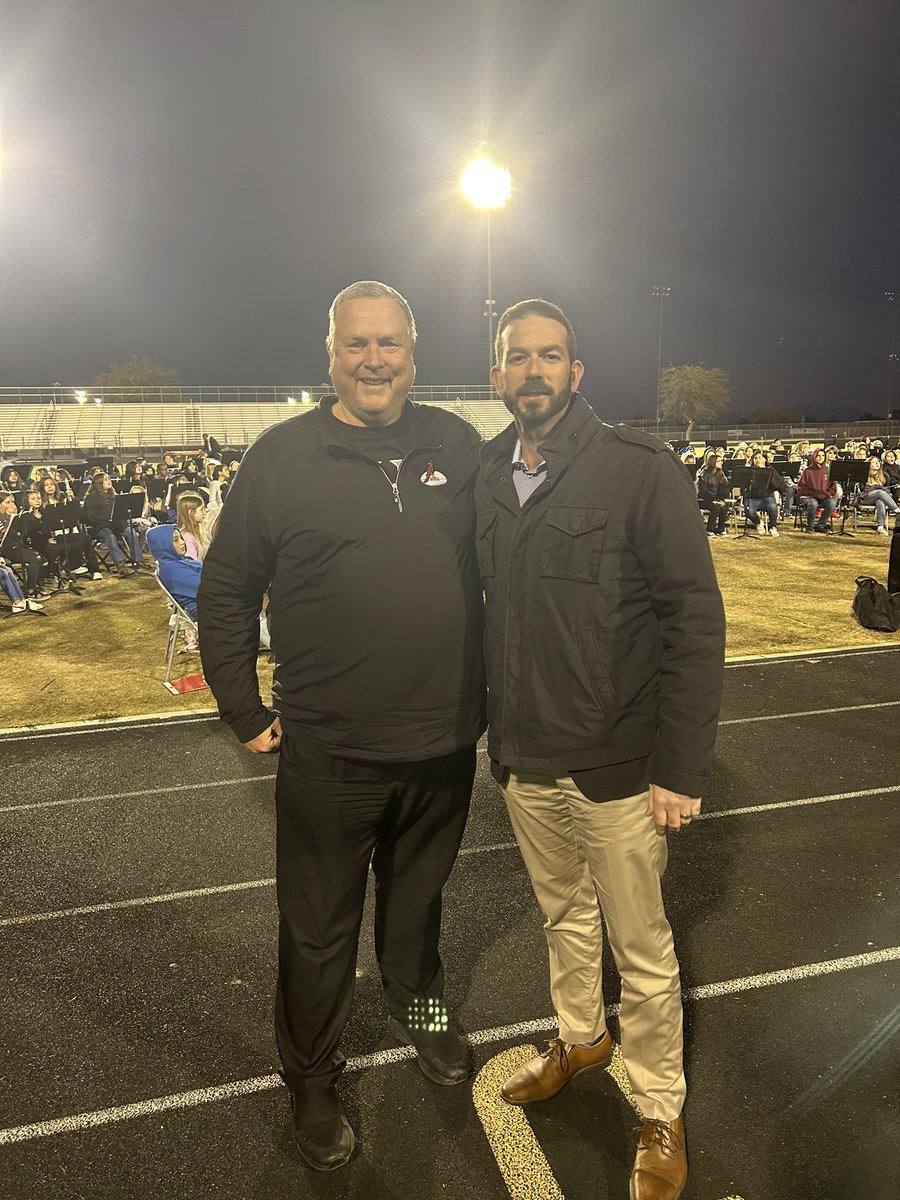 adamdavid223's tweet photo. The Casa Grande all city band gala was a huge success! Thank you to all our amazing @CGESD4 and @CGUHSD_82 students and music teachers who made the night so wonderful. #CGpride #DestinationDistrict #CGESDfamily @lavenderjeff https://t.co/a6fCEEtLEX