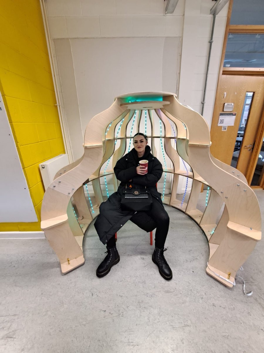 Grassroot_Comm's tweet photo. The 2nd GAP social enterprise group are on a mission to make some money &amp; to make a difference in the world. I am sworn to secrecy, but I can share that this group is working on a product! Change is coming, watch this space #GrassrootCommunities #GAP #youngpeoplematter https://t.co/Diteu6uJQN